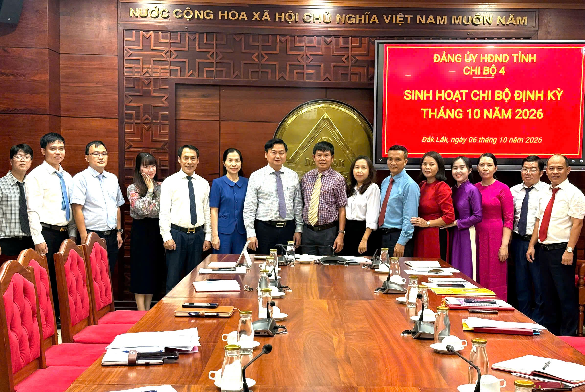 Chi bộ 4 thuộc Đảng bộ HĐND tỉnh sinh hoạt định kỳ, triển khai nhiệm vụ công tác tháng 10/2026